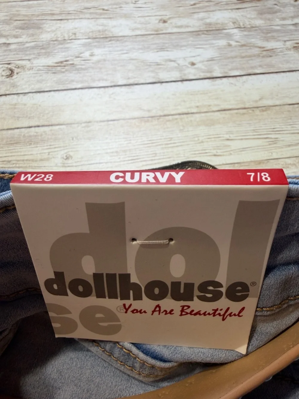 Dollhouse Curvy Light Blue Denim Shorts Tan Studded Belt size 7/8 Waist 28 NEW - Picture 14 of 14